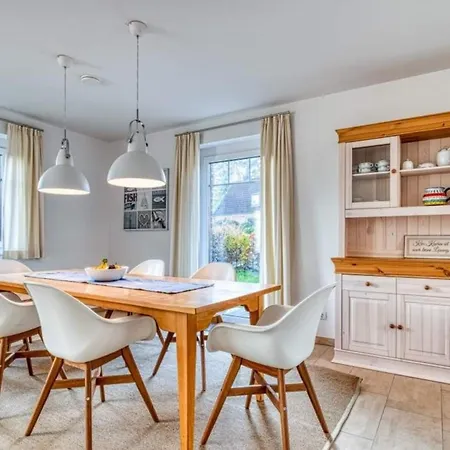 Der Kleine Friese Nyaraló